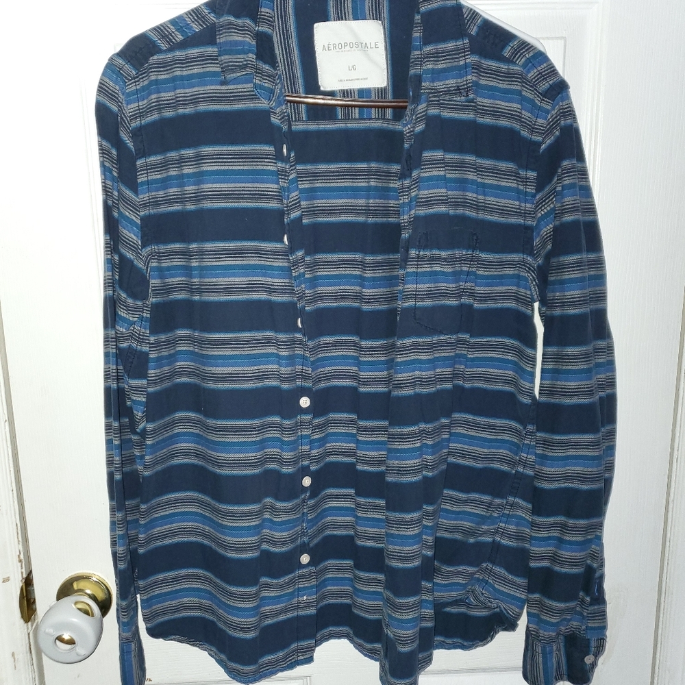 🔮 Aeropostale button down